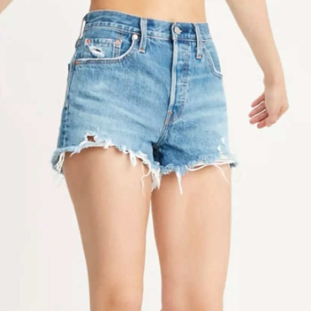 Levi’s Vintage 501 high rise cut off denim short